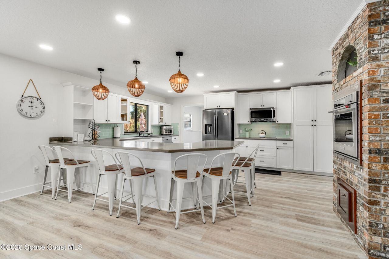 999 Sunswept Road Ne, Palm Bay, FL 32905 Photo