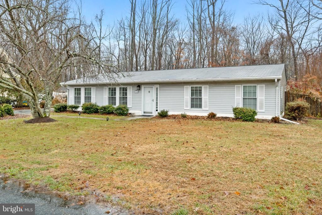 3644 N Carolina Avenue, Edgewater, MD 21037 Main Photo