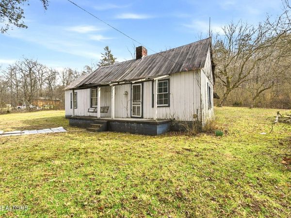 2942 Miller Rd, Powell, TN 37849