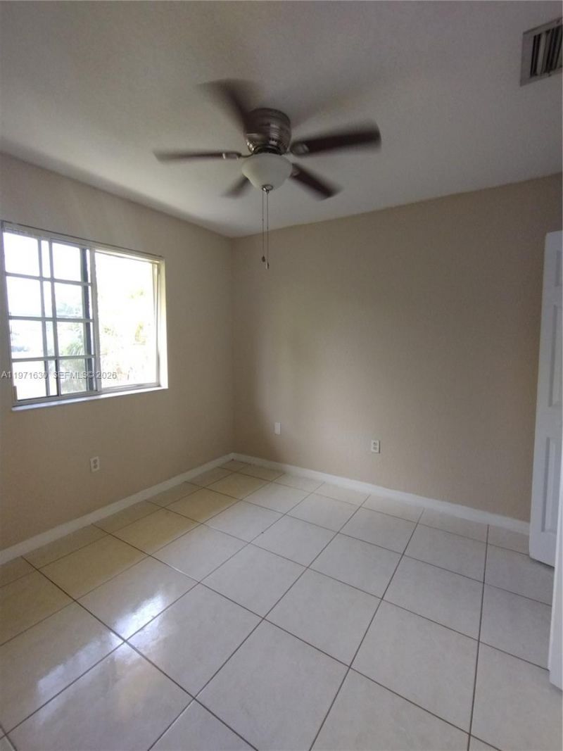 6756 NW 182nd St , Unit 101, Hialeah, FL 33015 Photo