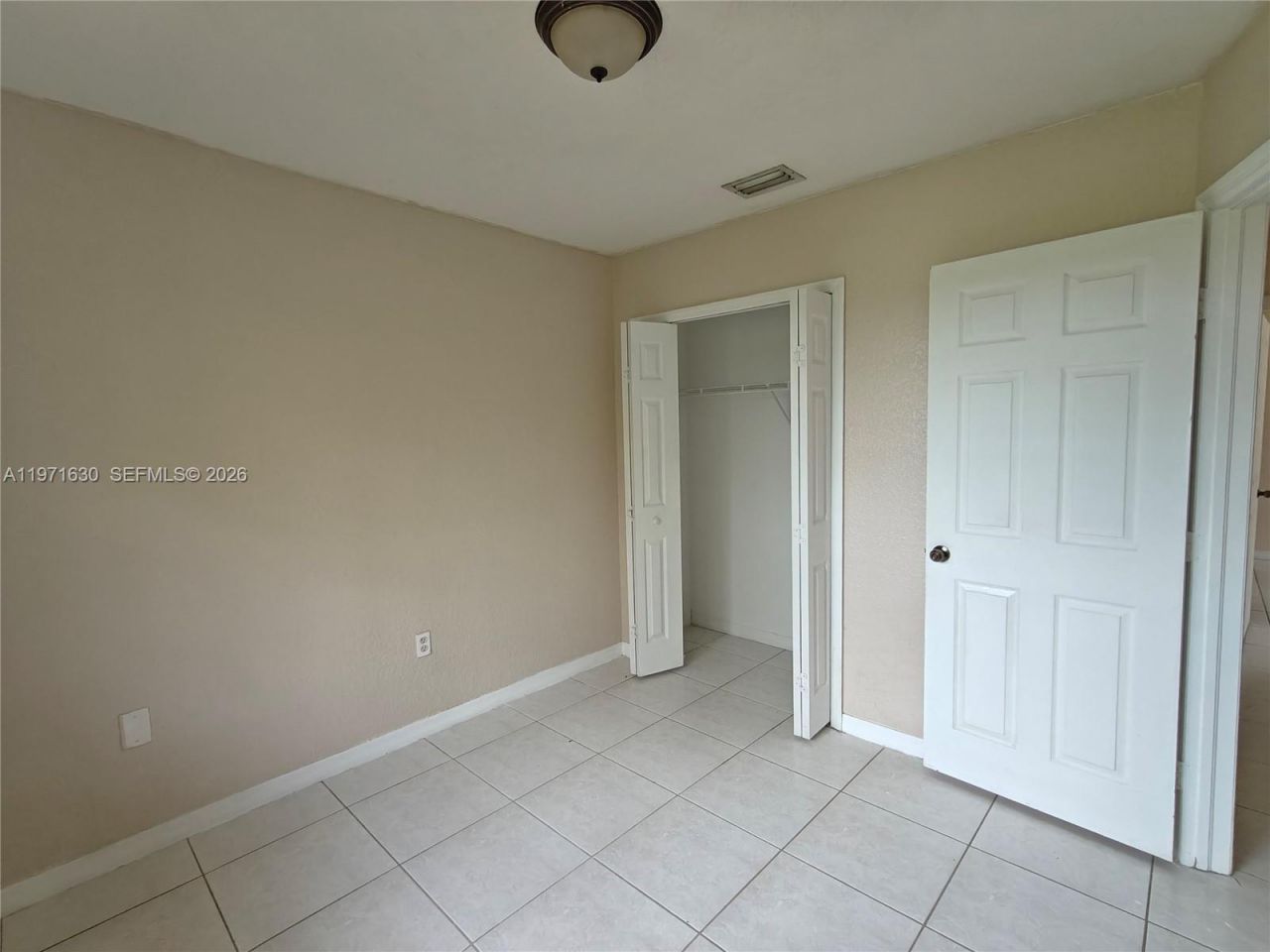 6756 NW 182nd St , Unit 101, Hialeah, FL 33015 Photo