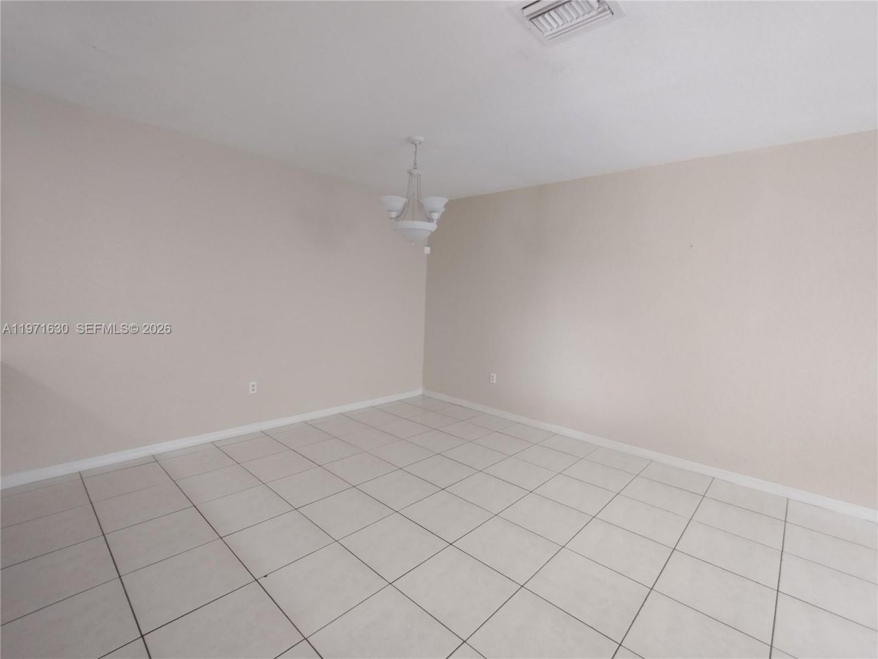 6756 NW 182nd St , Unit 101, Hialeah, FL 33015 Photo