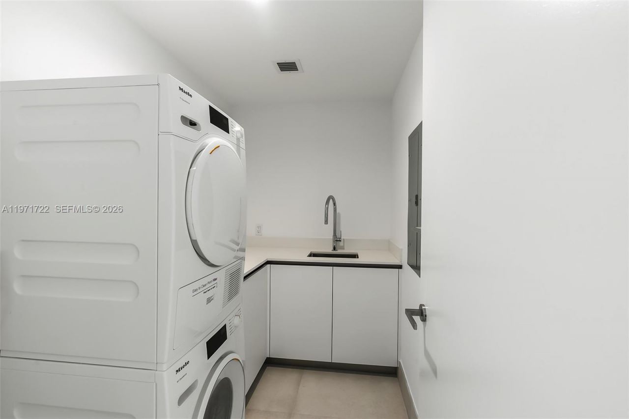 9201 E Bay Harbor Drive, Unit 603, Bay Harbor Islands, FL 33154 Photo