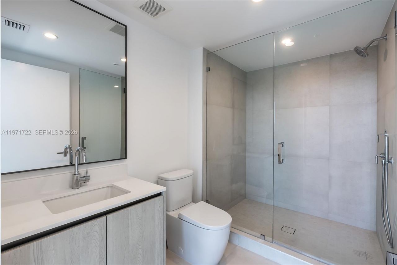 9201 E Bay Harbor Drive, Unit 603, Bay Harbor Islands, FL 33154 Photo