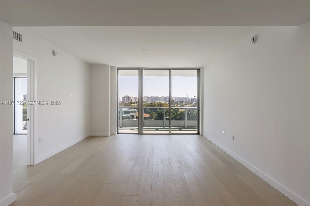 9201 E Bay Harbor Drive, Unit 603, Bay Harbor Islands, FL 33154 Photo