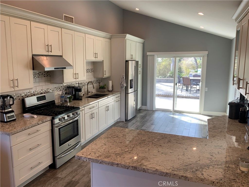 27312 Las Nieves, Mission Viejo, CA 92691 Main Photo