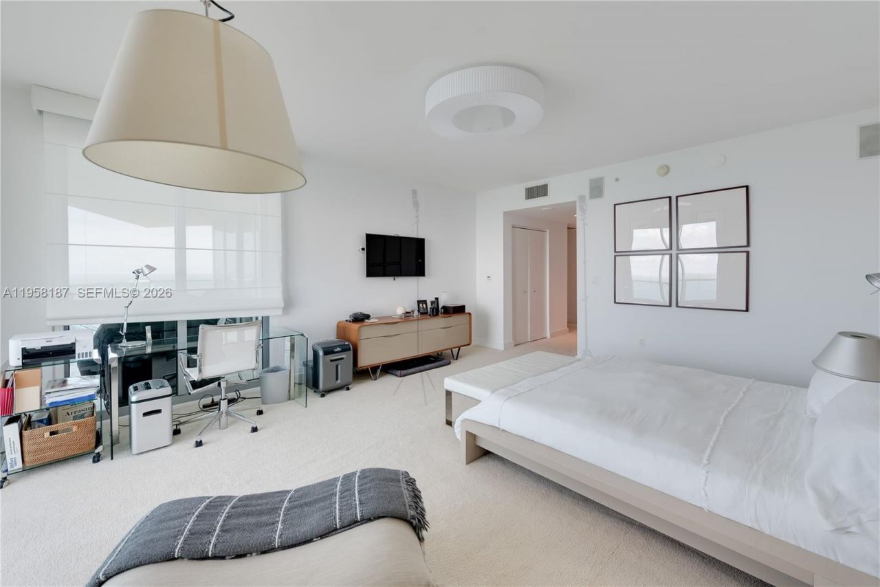 1331 Brickell Bay Dr , Unit 3311, Miami, FL 33131 Photo