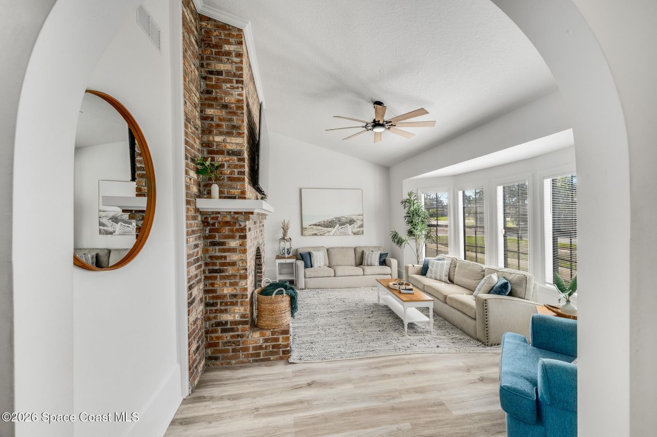 999 Sunswept Road Ne, Palm Bay, FL 32905 Photo