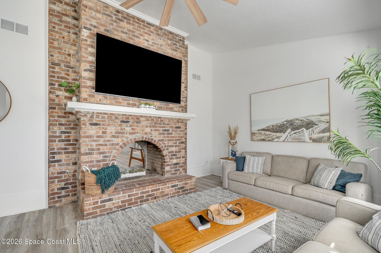 999 Sunswept Road Ne, Palm Bay, FL 32905 Photo