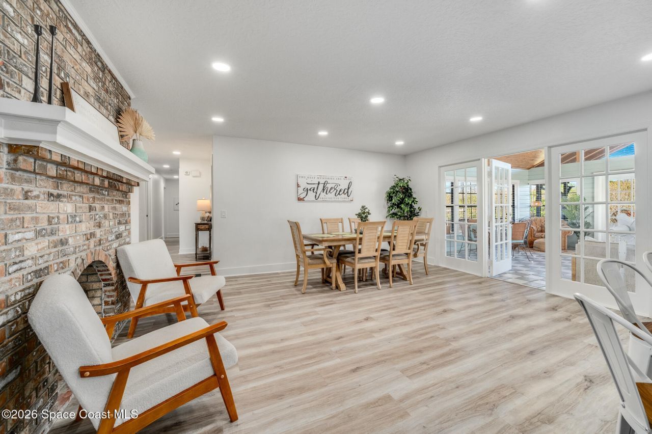 999 Sunswept Road Ne, Palm Bay, FL 32905 Photo