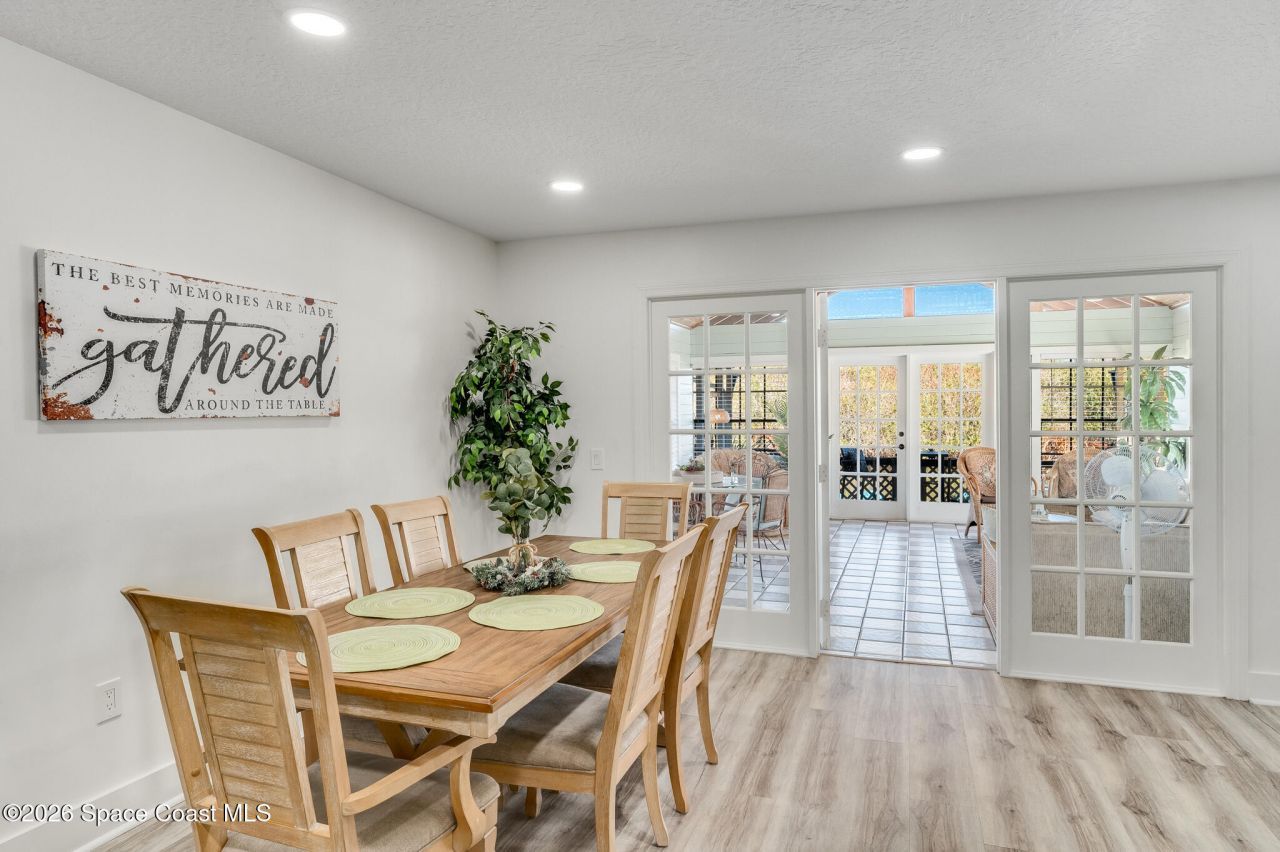 999 Sunswept Road Ne, Palm Bay, FL 32905 Photo