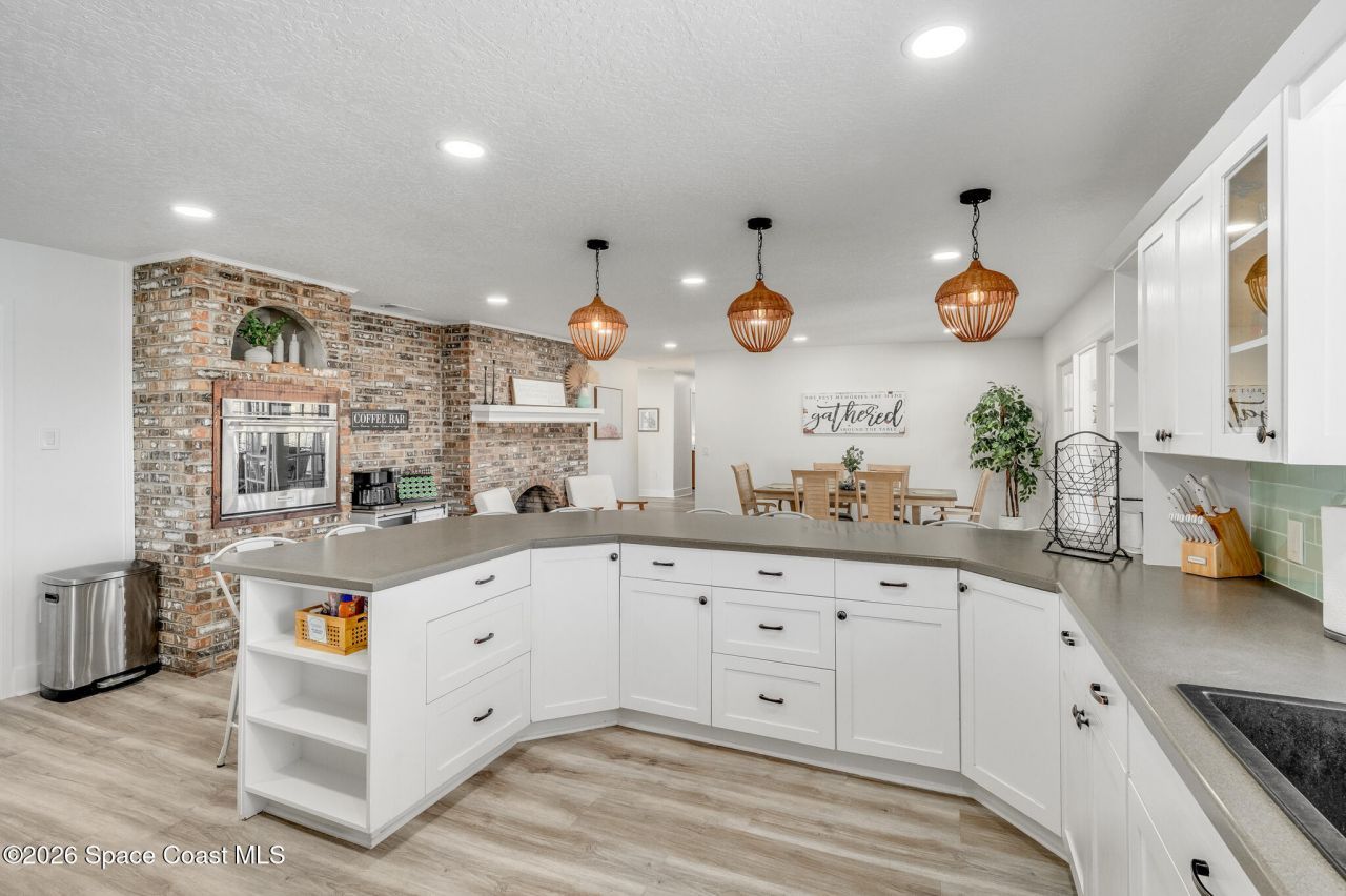 999 Sunswept Road Ne, Palm Bay, FL 32905 Photo