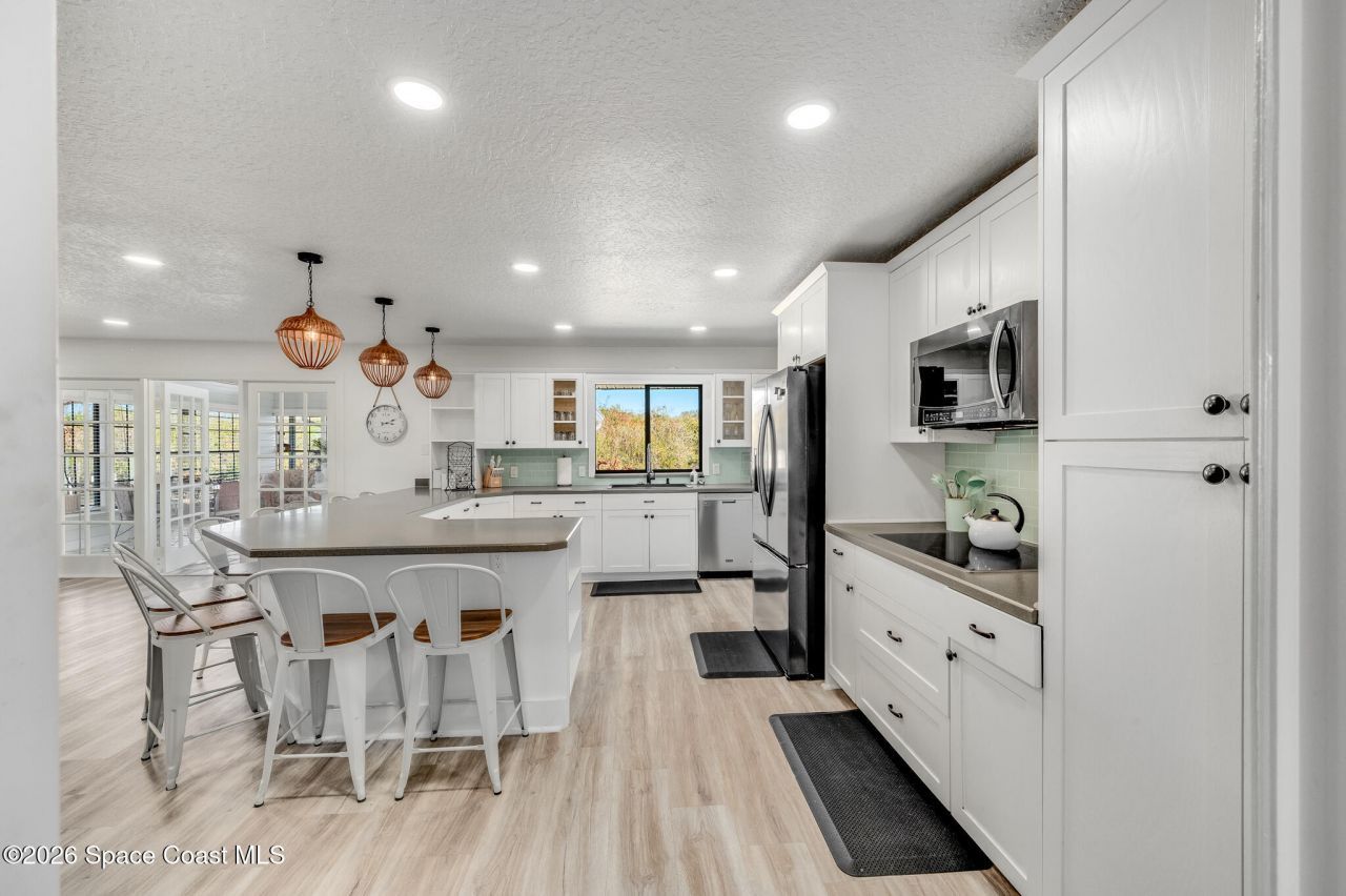 999 Sunswept Road Ne, Palm Bay, FL 32905 Photo