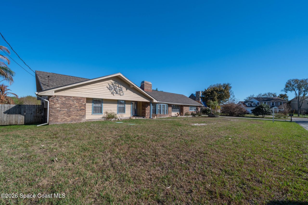 999 Sunswept Road Ne, Palm Bay, FL 32905 Photo