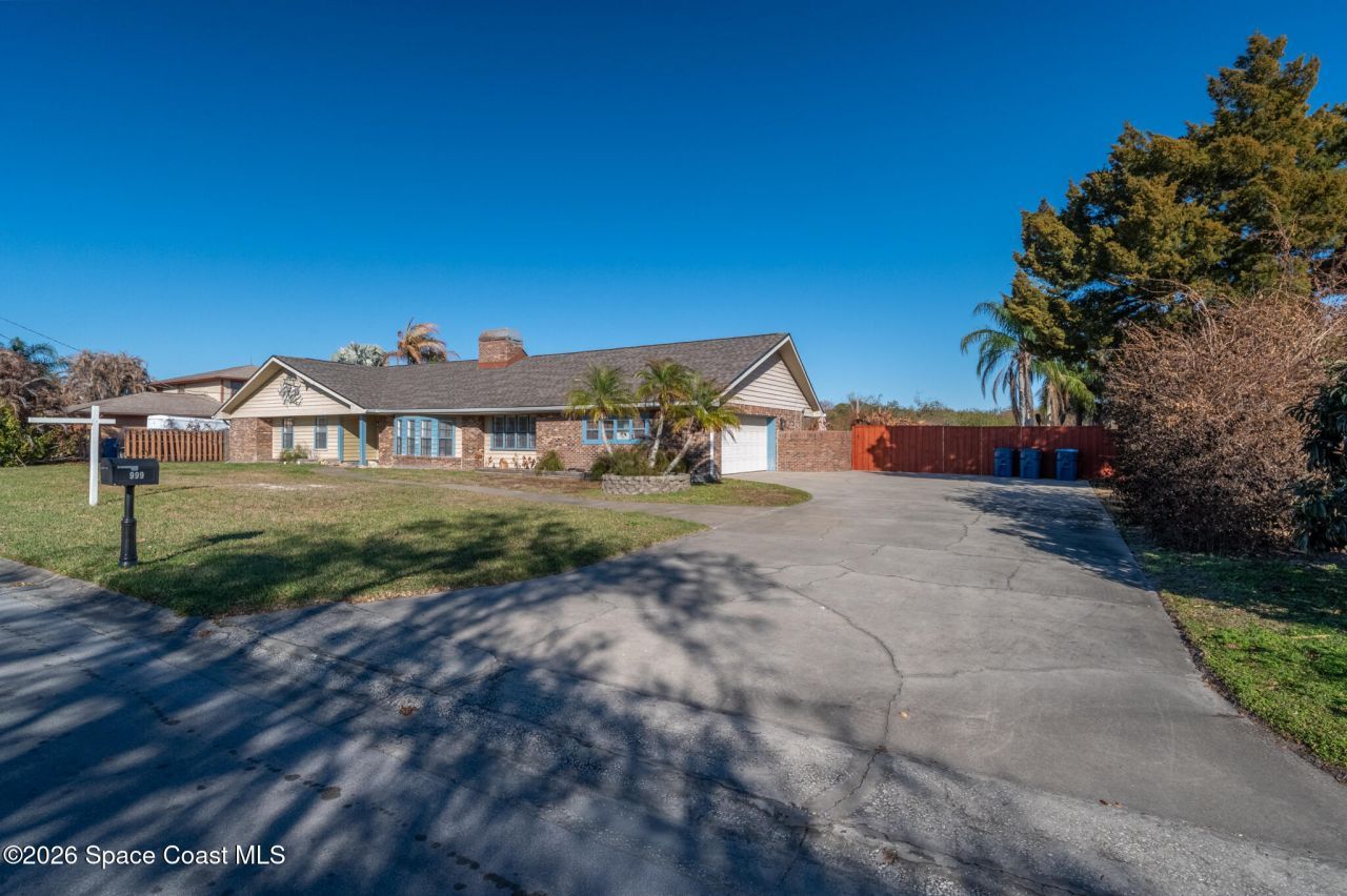 999 Sunswept Road Ne, Palm Bay, FL 32905 Photo