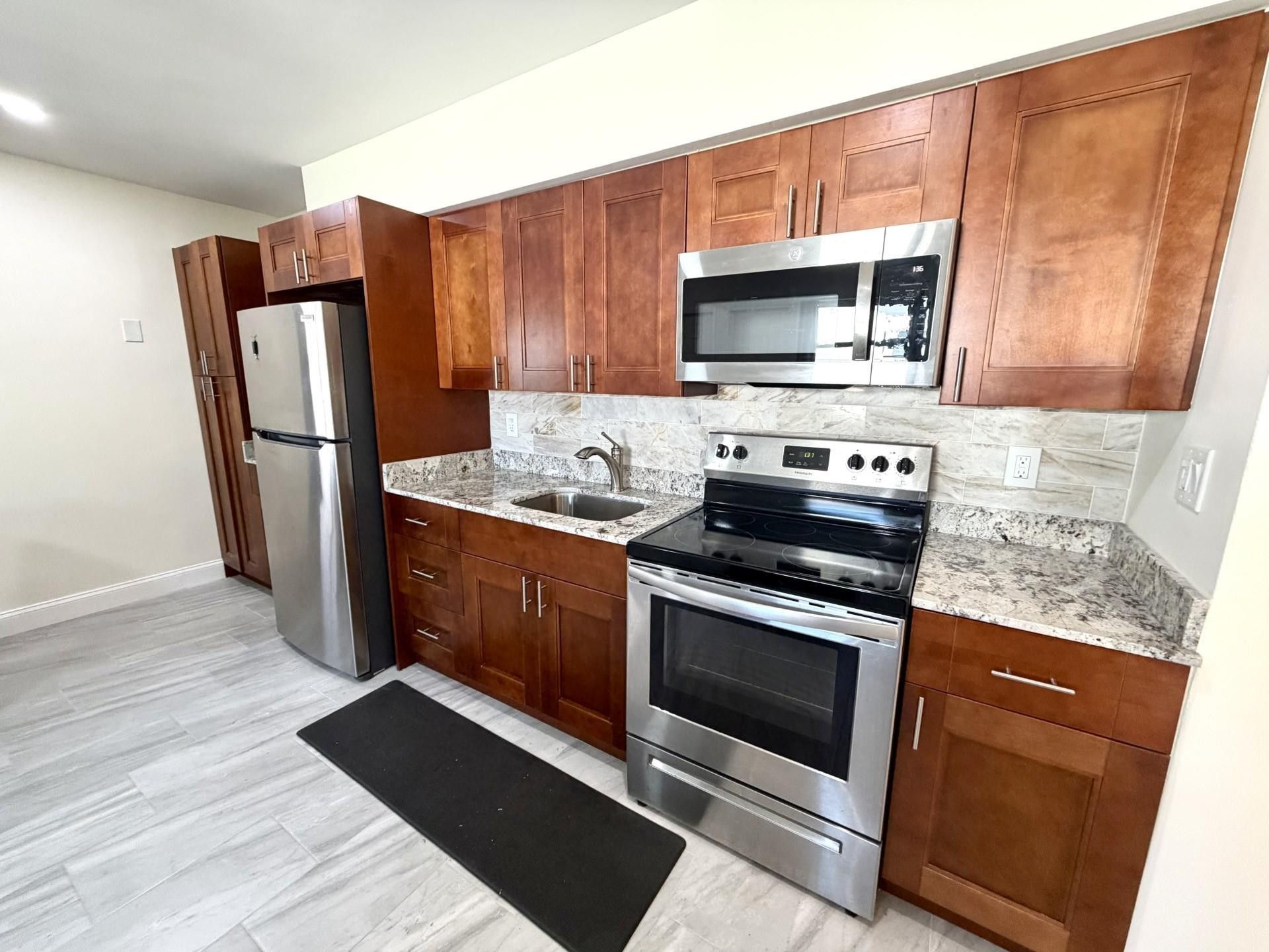 5121 SW 40th Ave, Dania Beach, FL 33314 Photo