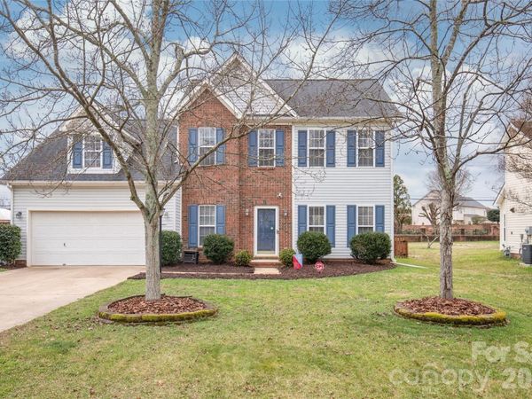 3943 Huntmeadow Drive, Charlotte, NC 28269