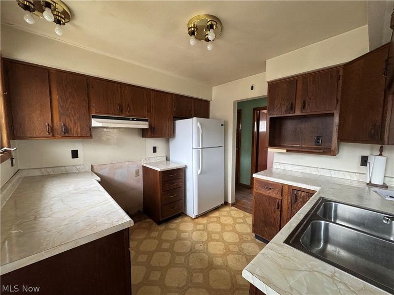 55400 Wabash Street, Bridgeport, OH 43912 Photo 6