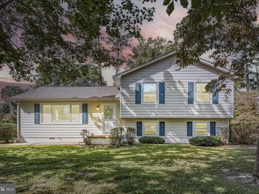 1247 S GLEBE RD , MONTROSS, VA 22520