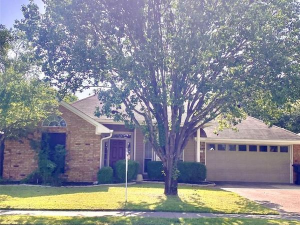 2126 Middle Creek Boulevard, Bossier City, LA 71111