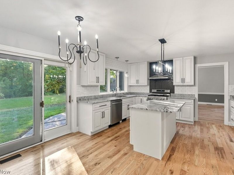 2097 Albertson Parkway, Cuyahoga Falls, OH 44223 Photo 33