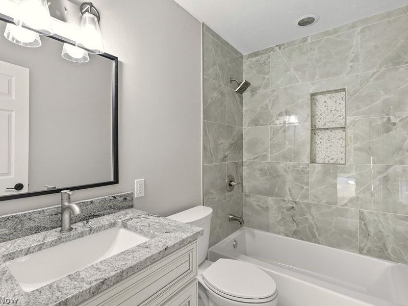 2097 Albertson Parkway, Cuyahoga Falls, OH 44223 Photo 38