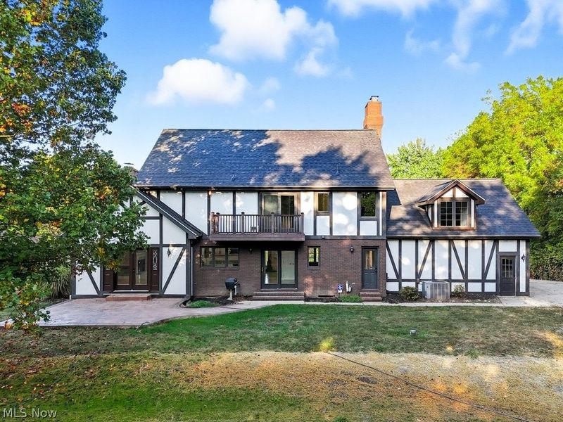 2097 Albertson Parkway, Cuyahoga Falls, OH 44223 Photo 4