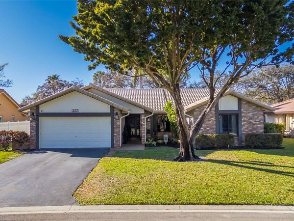 462 NW 113th Ter, Coral Springs, FL 33071