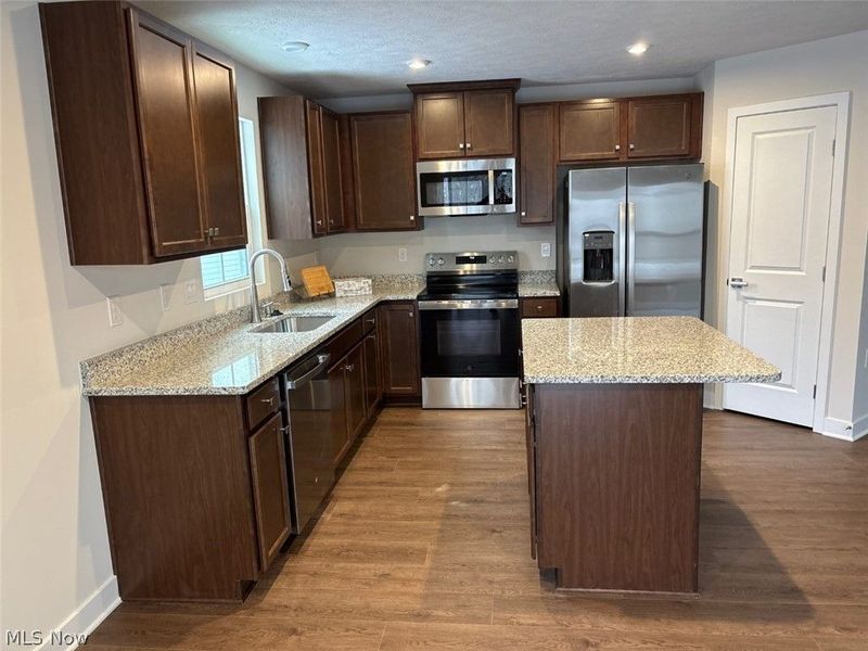 3362 Brentwood Drive, Lakemore, OH 44312 Photo 2