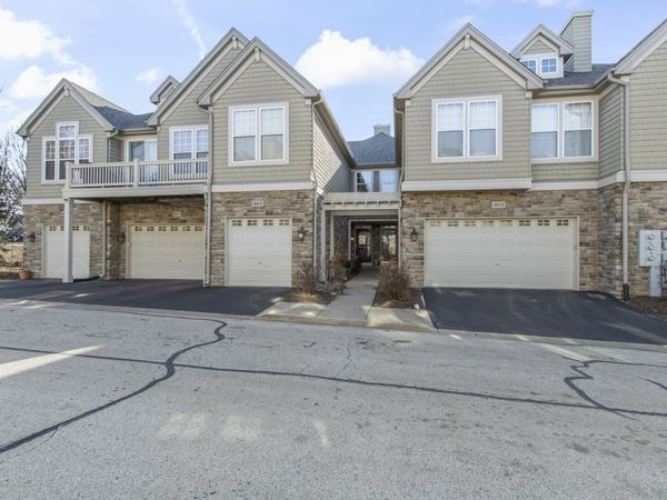 360 Promontory Lane, Unit D, Wauconda, IL 60084