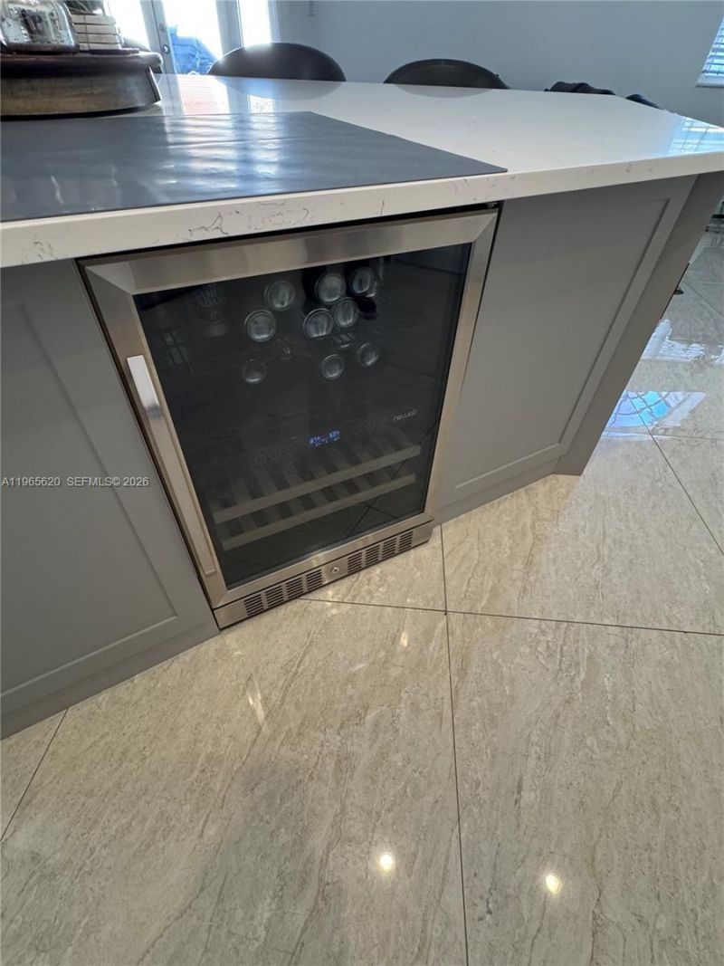 935 NW 203rd Ave, Pembroke Pines, FL 33029 Photo