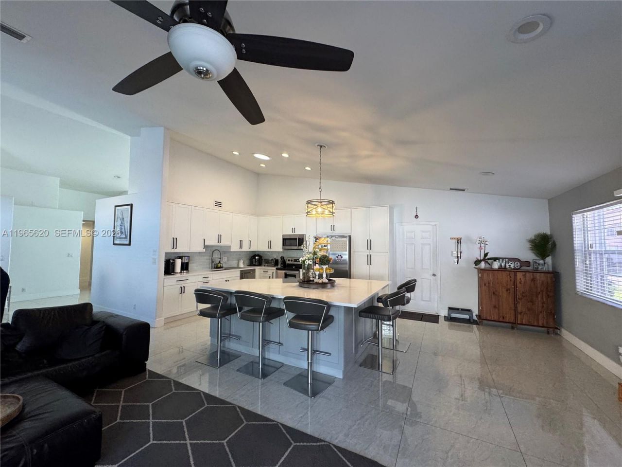 935 NW 203rd Ave, Pembroke Pines, FL 33029 Photo