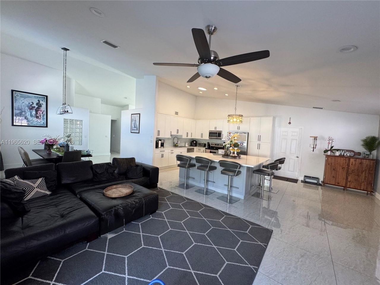 935 NW 203rd Ave, Pembroke Pines, FL 33029 Photo