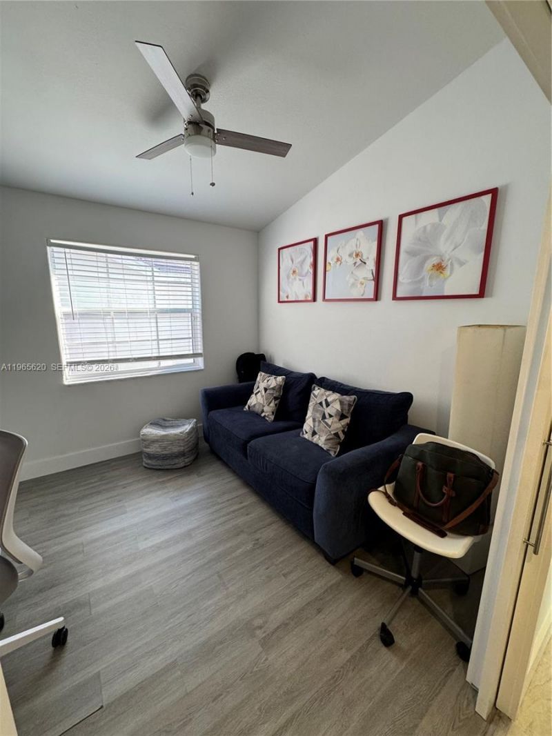 935 NW 203rd Ave, Pembroke Pines, FL 33029 Photo