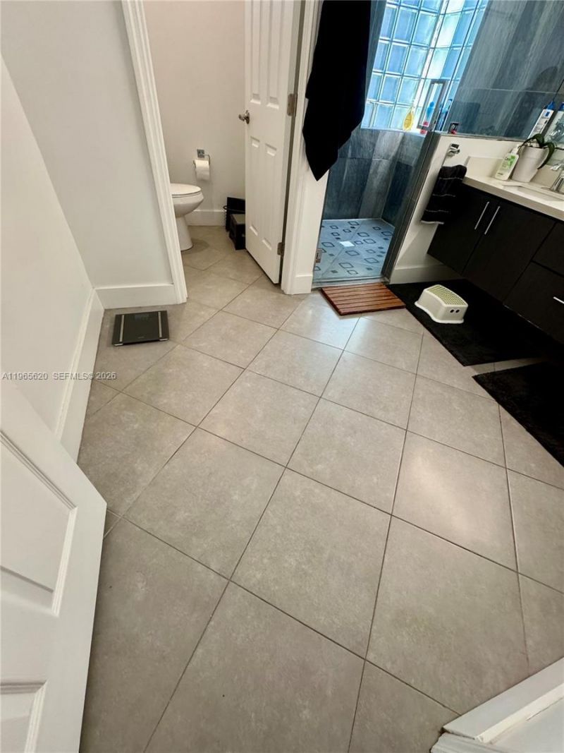 935 NW 203rd Ave, Pembroke Pines, FL 33029 Photo