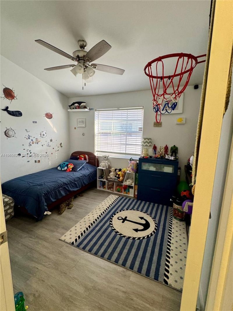 935 NW 203rd Ave, Pembroke Pines, FL 33029 Photo