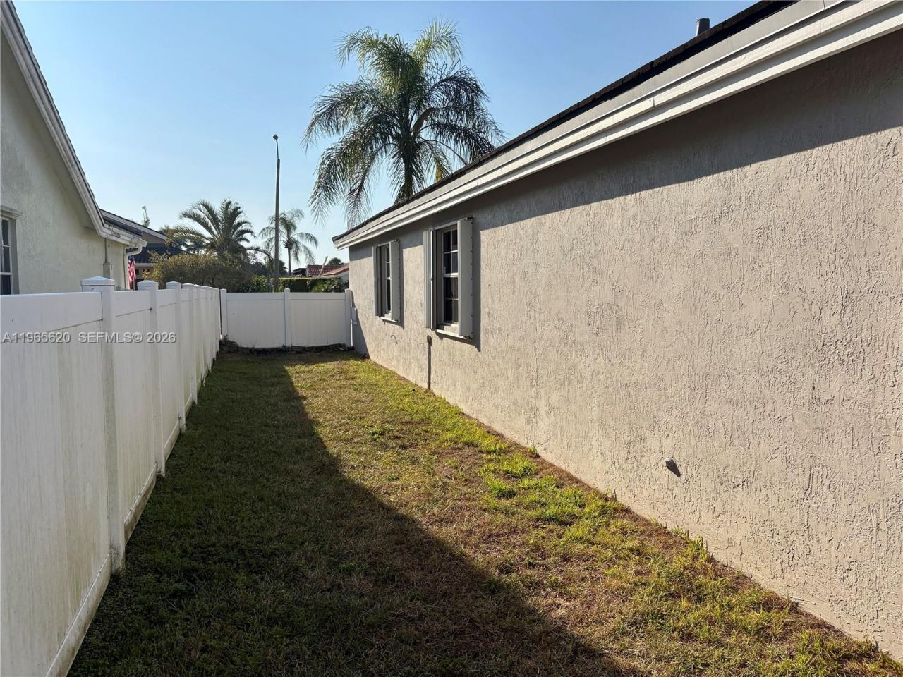 935 NW 203rd Ave, Pembroke Pines, FL 33029 Photo