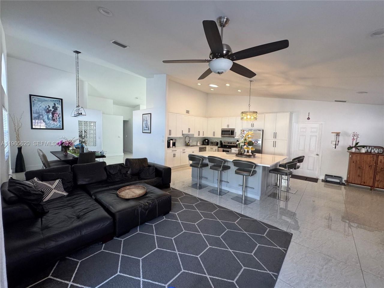 935 NW 203rd Ave, Pembroke Pines, FL 33029 Photo