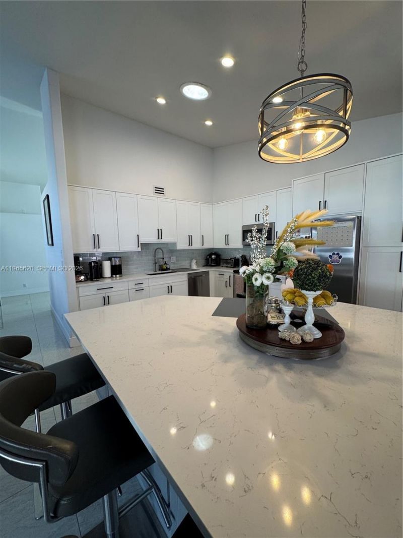 935 NW 203rd Ave, Pembroke Pines, FL 33029 Photo