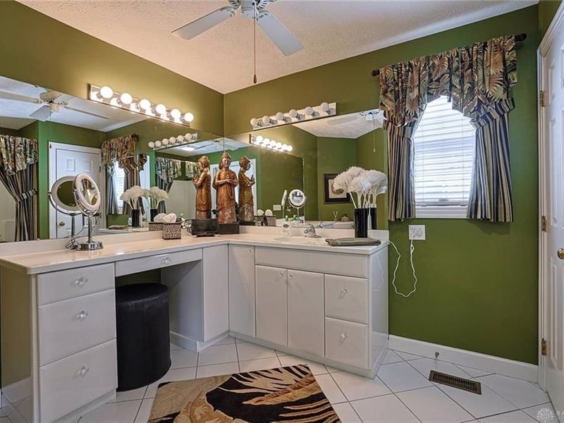 735 Chaucer Lane, Tipp City, OH 45371 Photo 21