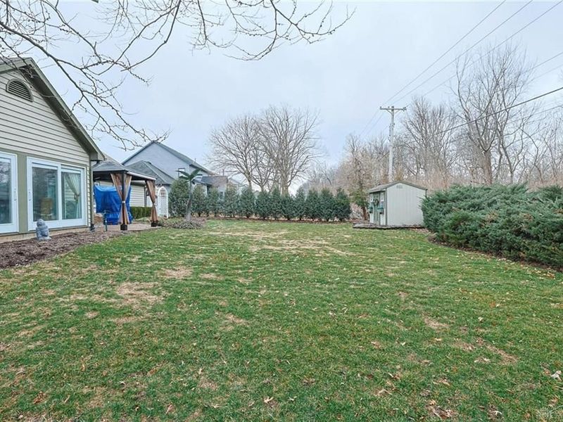 735 Chaucer Lane, Tipp City, OH 45371 Photo 32