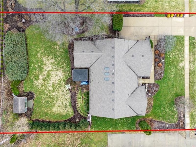 735 Chaucer Lane, Tipp City, OH 45371 Photo 4