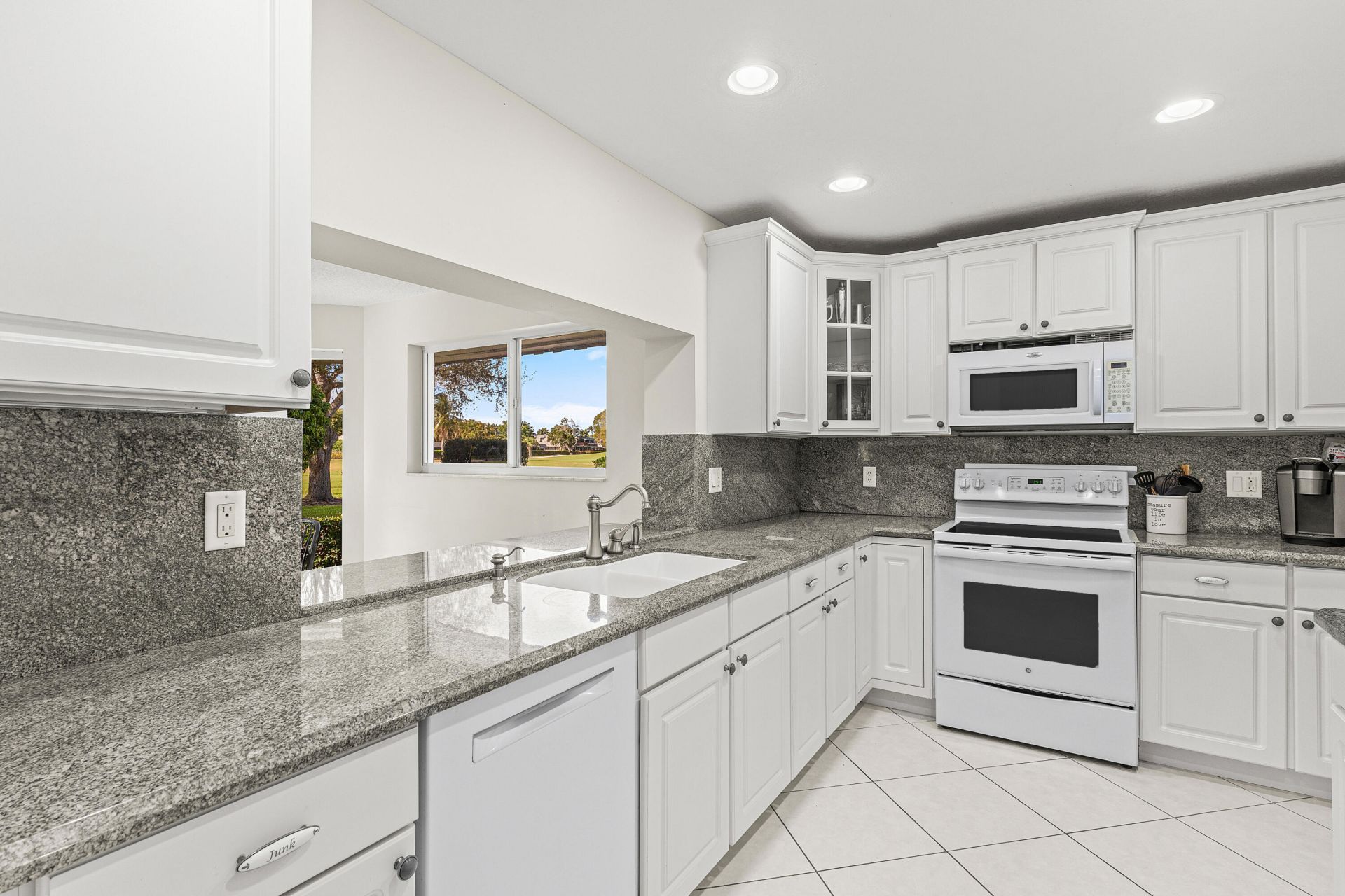 383 Villa Drive S, Atlantis, FL 33462 Photo