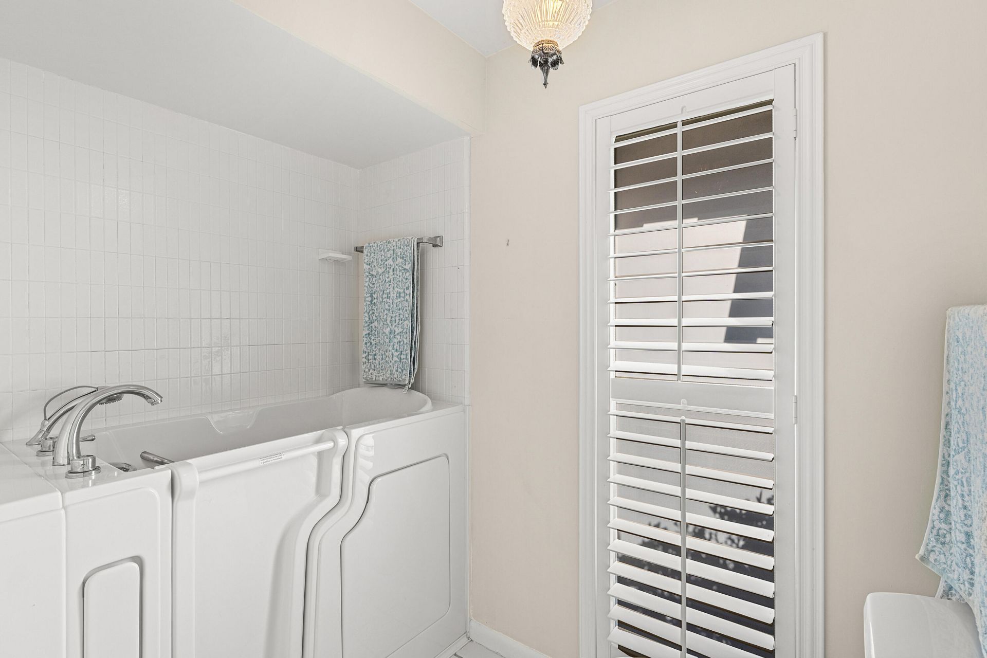 383 Villa Drive S, Atlantis, FL 33462 Photo