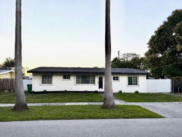 19730 NW 3rd Ct , Miami Gardens, FL 33169