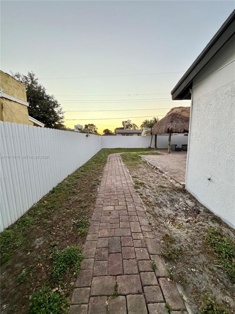 19730 NW 3rd Ct , Miami Gardens, FL 33169 Photo