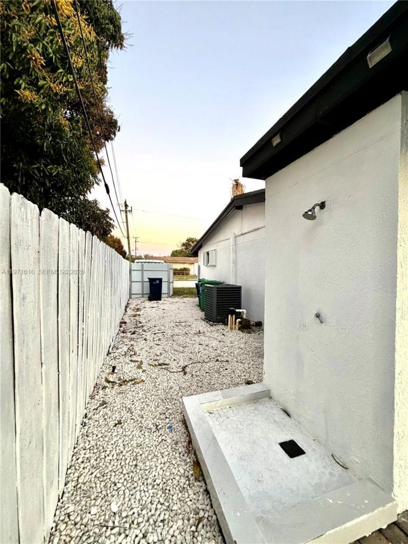 19730 NW 3rd Ct , Miami Gardens, FL 33169 Photo