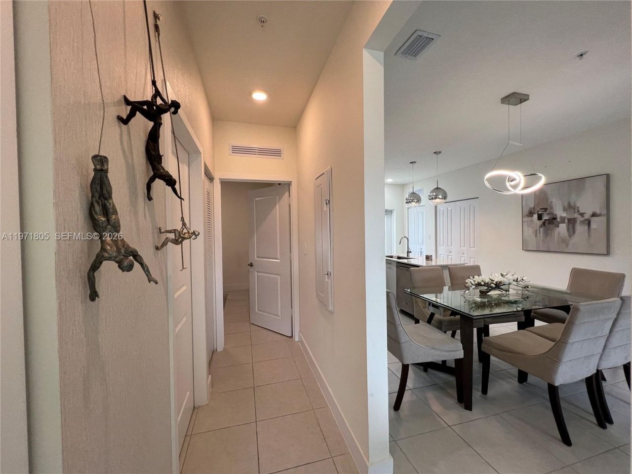 8001 NW 41st St, Unit 406, Doral, FL 33166 Photo