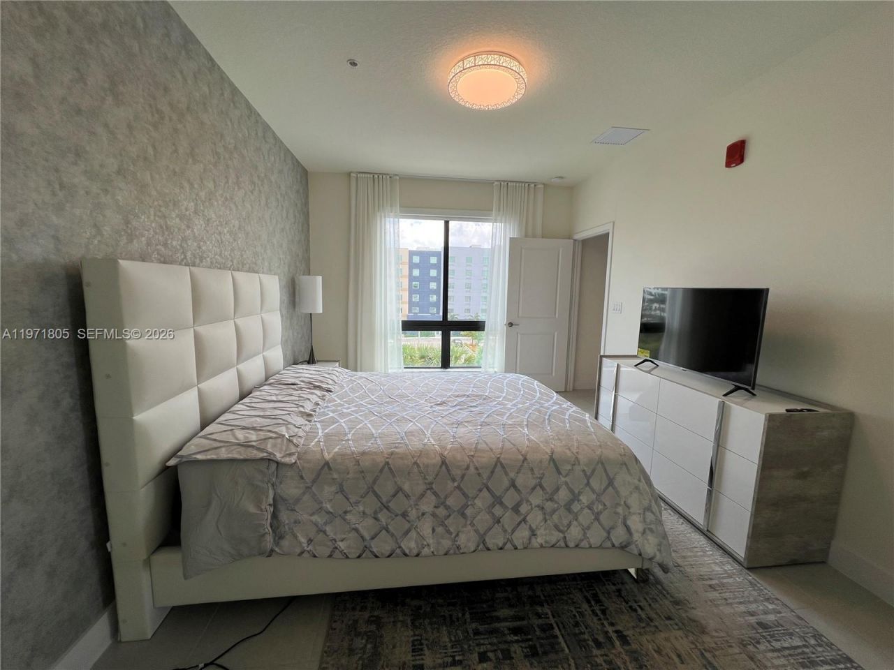8001 NW 41st St, Unit 406, Doral, FL 33166 Photo