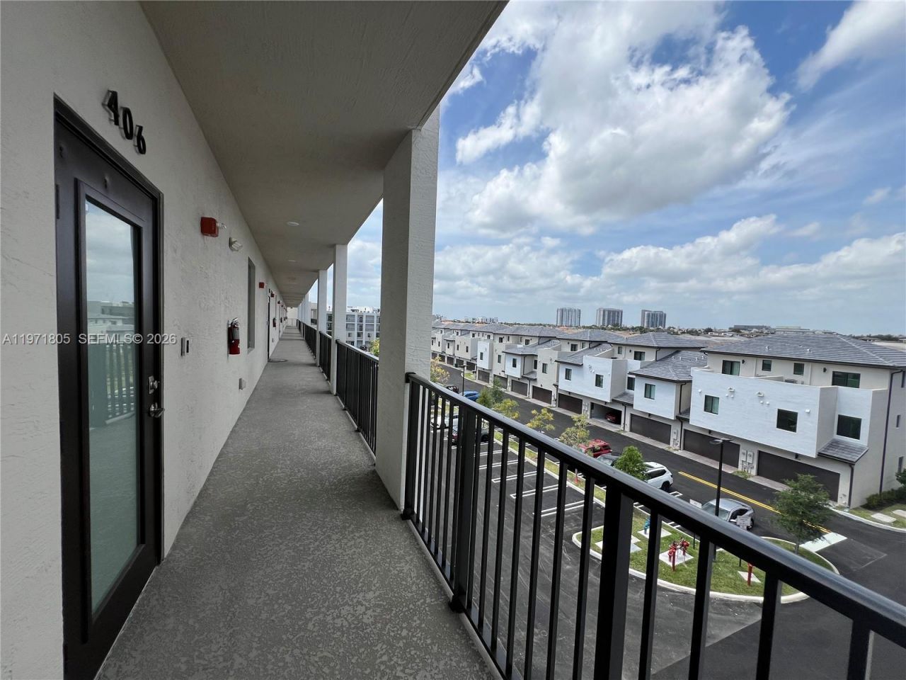 8001 NW 41st St, Unit 406, Doral, FL 33166 Photo
